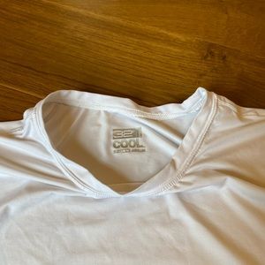 32° cool Size large T-shirt